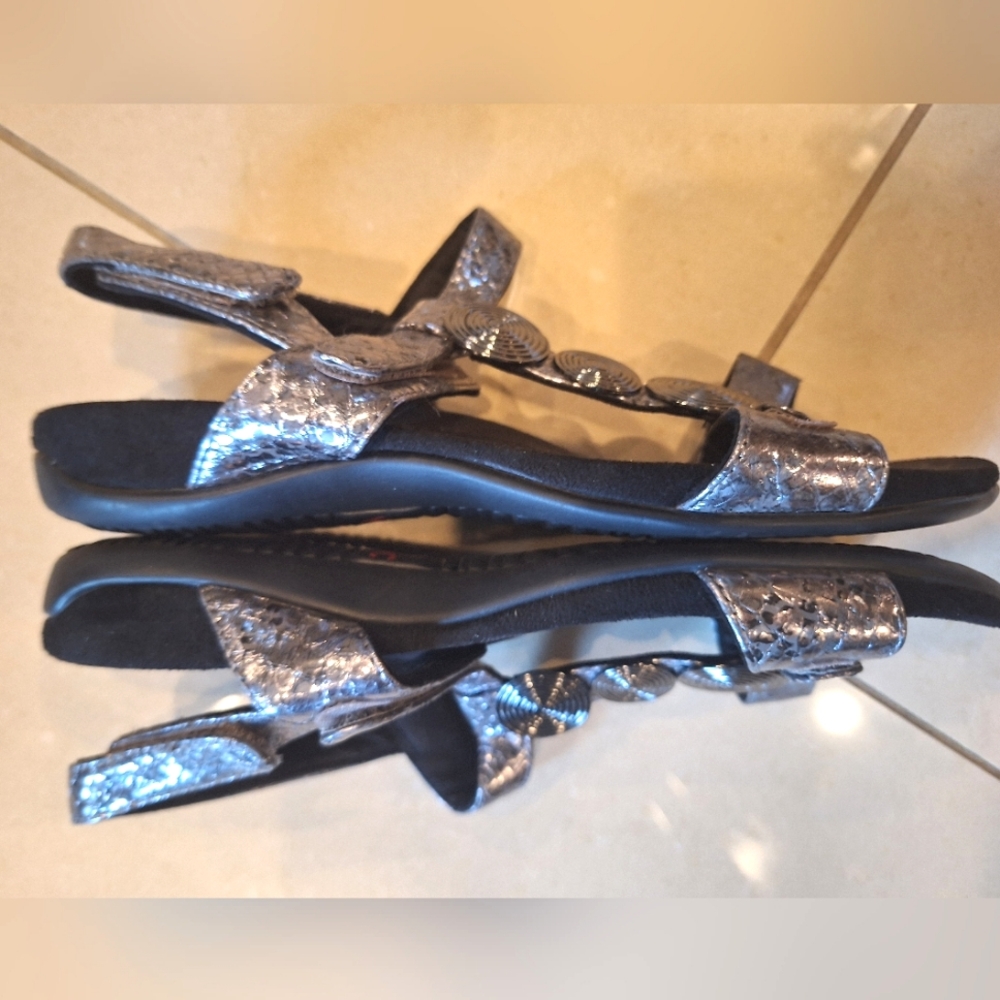 Vionic Silver Metallic Farra Adjustable Strap Dre… - image 8